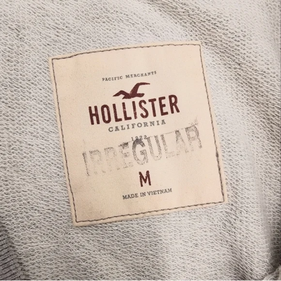 Abercrombie & Fitch Hollister Crew Soft Grey Sweatshirt with Small Rhinestones - Picture 5 of 6